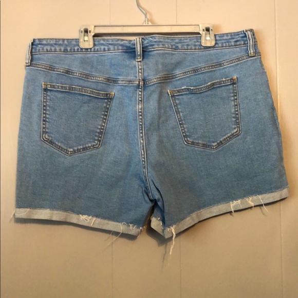 Women’s Mid-Rise Single Cuff Raw Hem Boyfriend - Picture 5 of 7